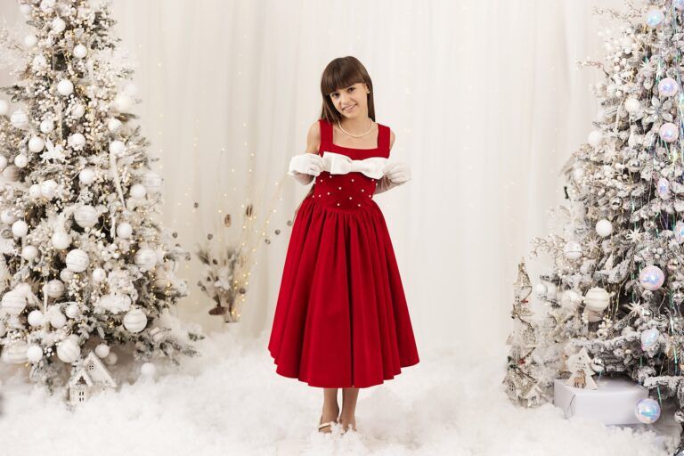 Elegant midi red velvet dress with white ribbon and pearls for girls Scarlett